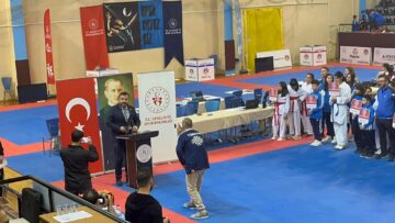 Denizli’de karate şöleni