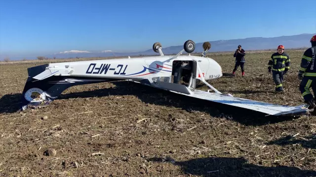 Eğitim uçağı Denizli’de sert iniş yaptı: 1 yaralı