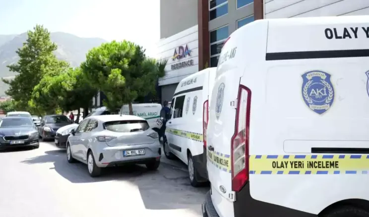 Denizli’de polis memuru kaldığı apartta intihar etti