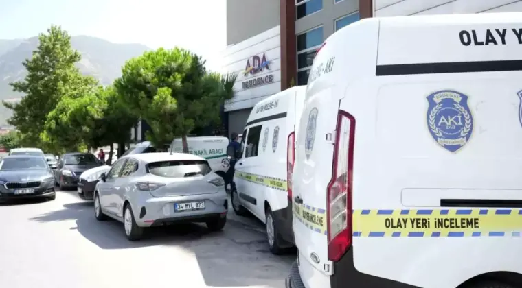 Denizli’de polis memuru kaldığı apartta intihar etti