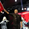 Haluk Levent, 27. Uluslararası Elma Tarım ve Kültür Festivali’nde Coşkuyla Sahne Aldı